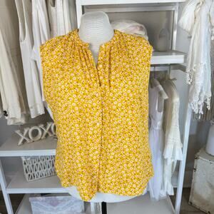 Old Navy Sz. XL yellow floral ditsy print henley button up sleeveless #3952